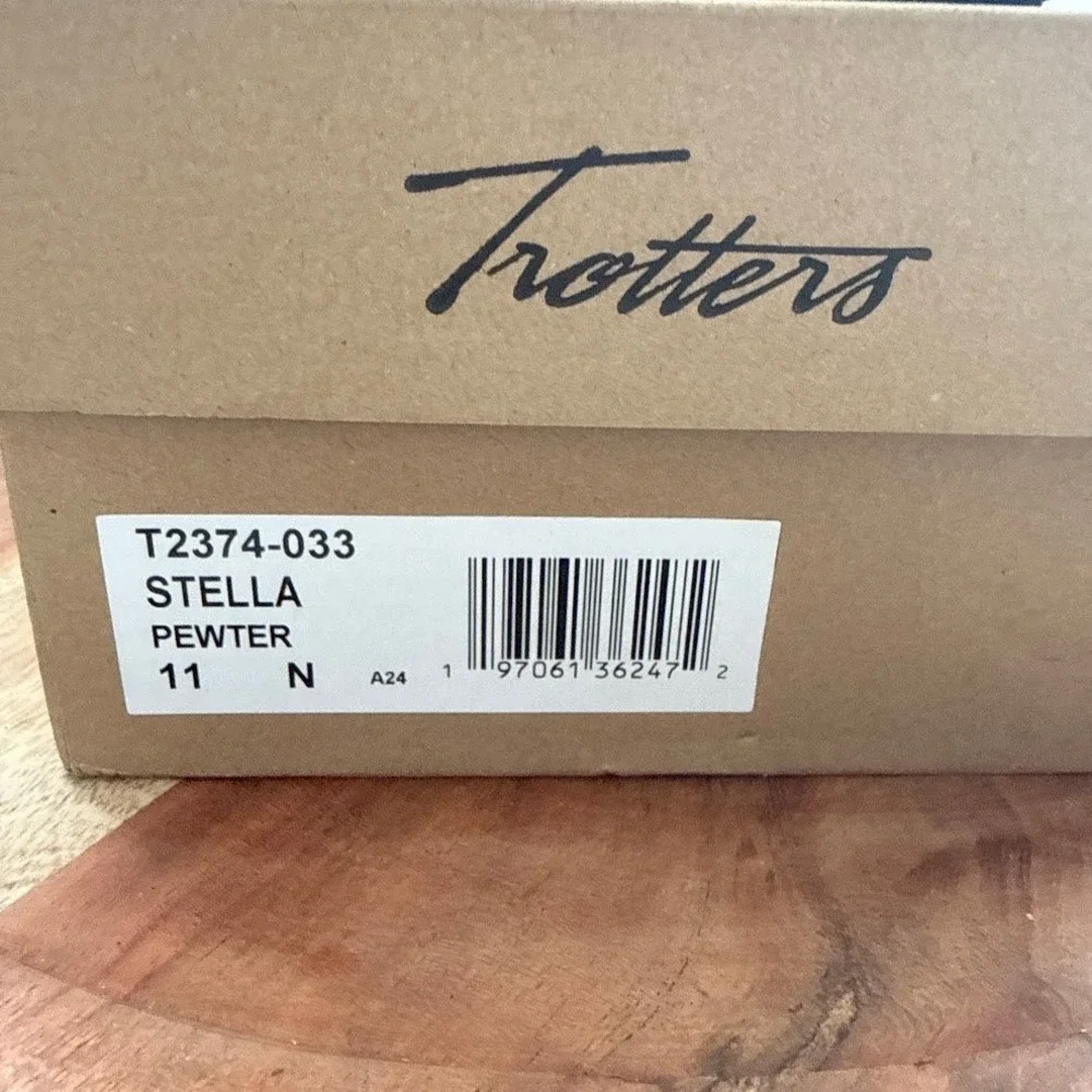 Trotters Stella Pewter Metallic Women Flats Shoes T2374-033 Size 11 N -New W/Box